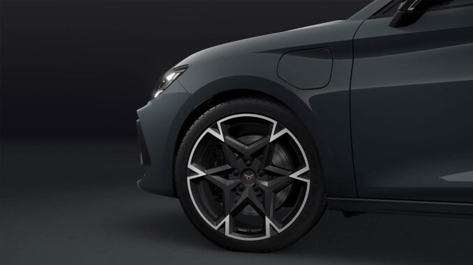 CUPRA Leon 2.0 TSI 333 VZ1 5dr DSG 4Drive Petrol Estate - Image 2
